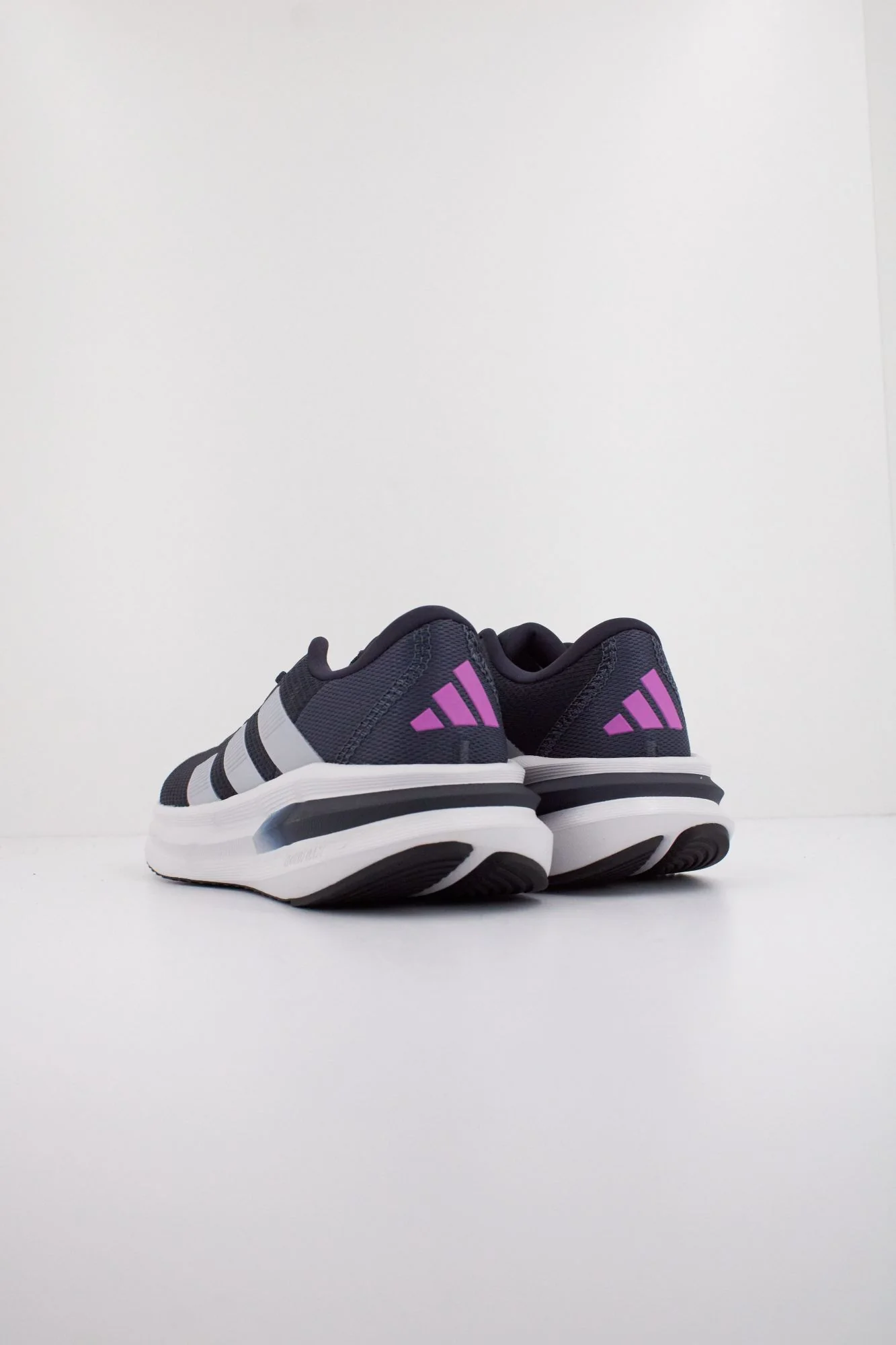 1000143901 - Image 4